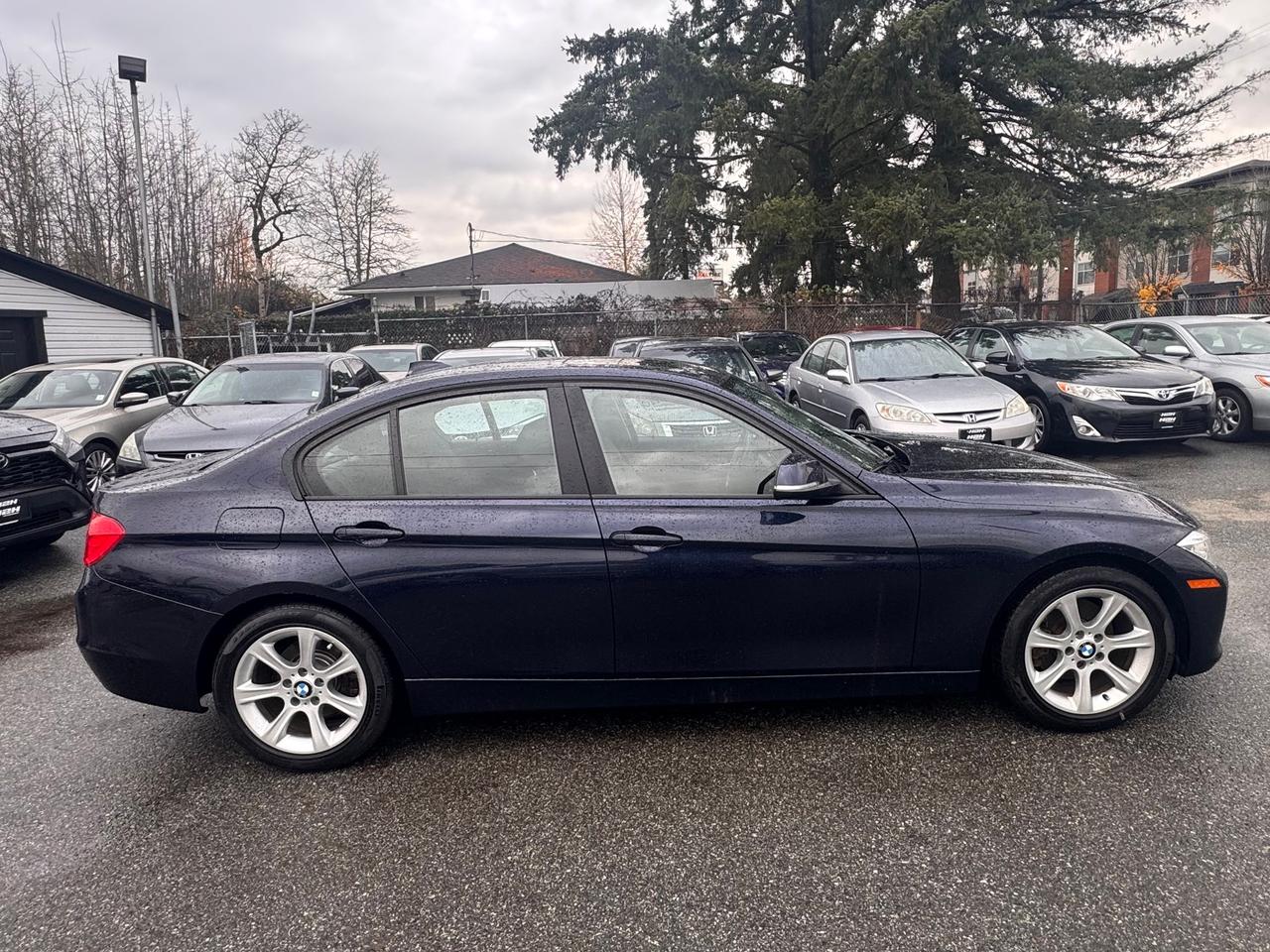 2012 BMW 3 Series 320i FINANCING AVAILABLE Photo4