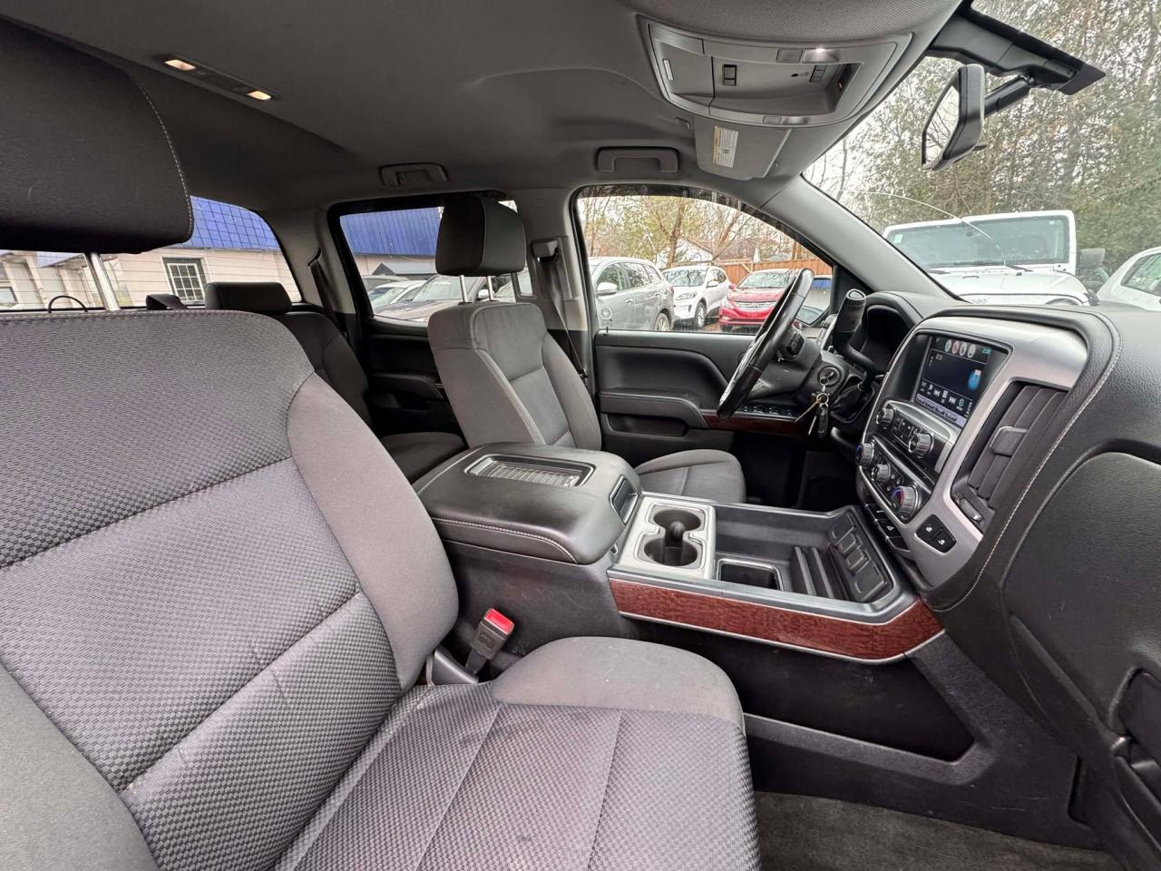 2017 GMC Sierra 1500 SLE - Photo #9