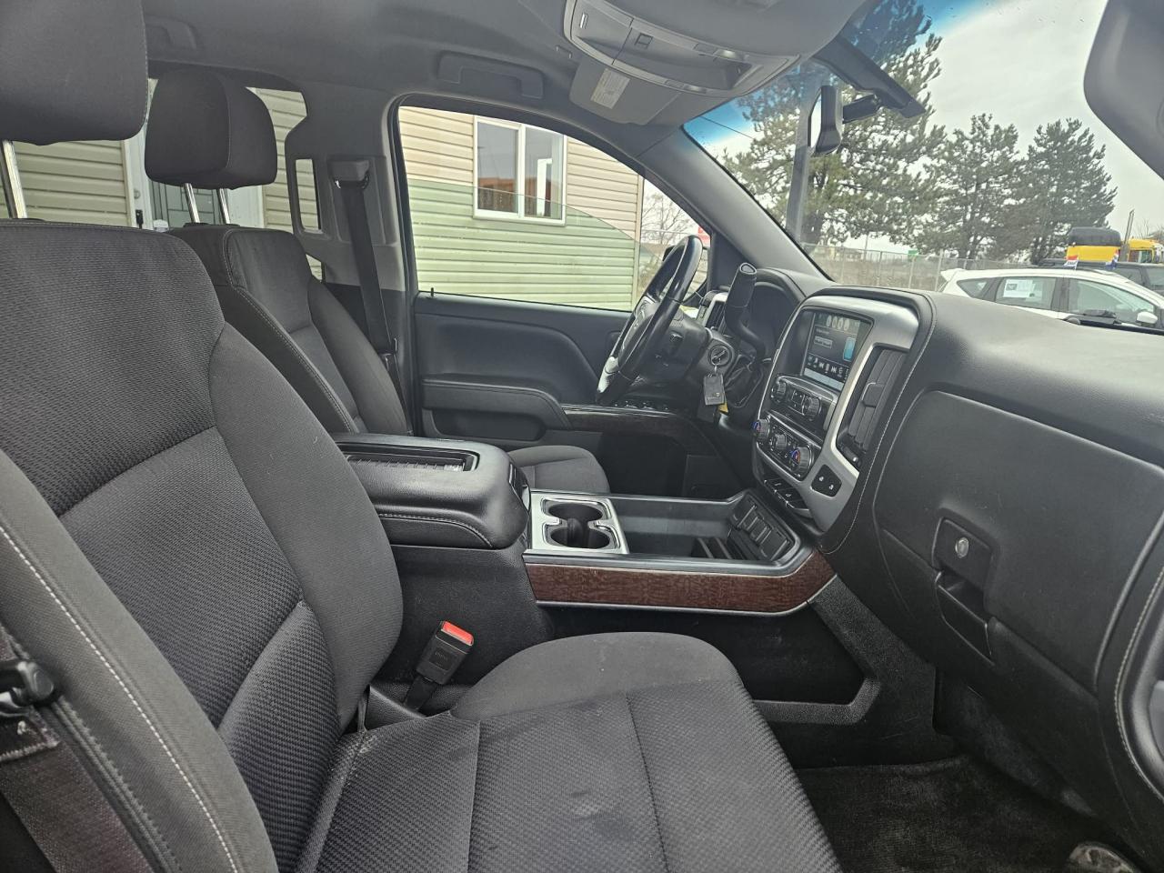 2017 GMC Sierra 1500 4WD CREW CAB 153.0" SLE Photo