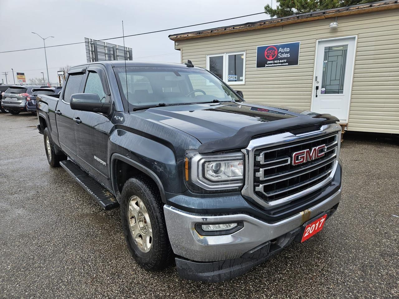 2017 GMC Sierra 1500 4WD CREW CAB 153.0" SLE - Photo #1