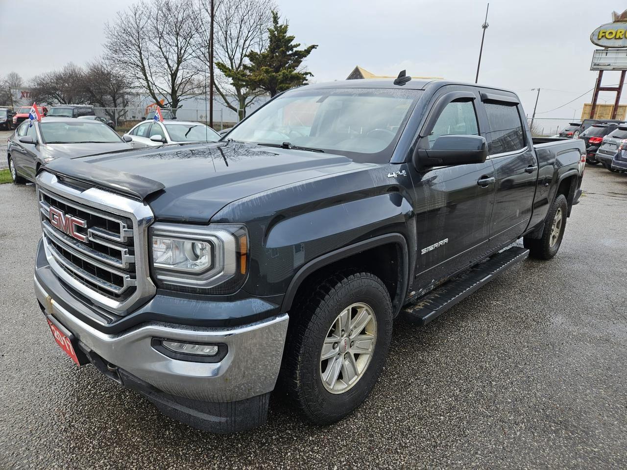 2017 GMC Sierra 1500 4WD CREW CAB 153.0" SLE Photo