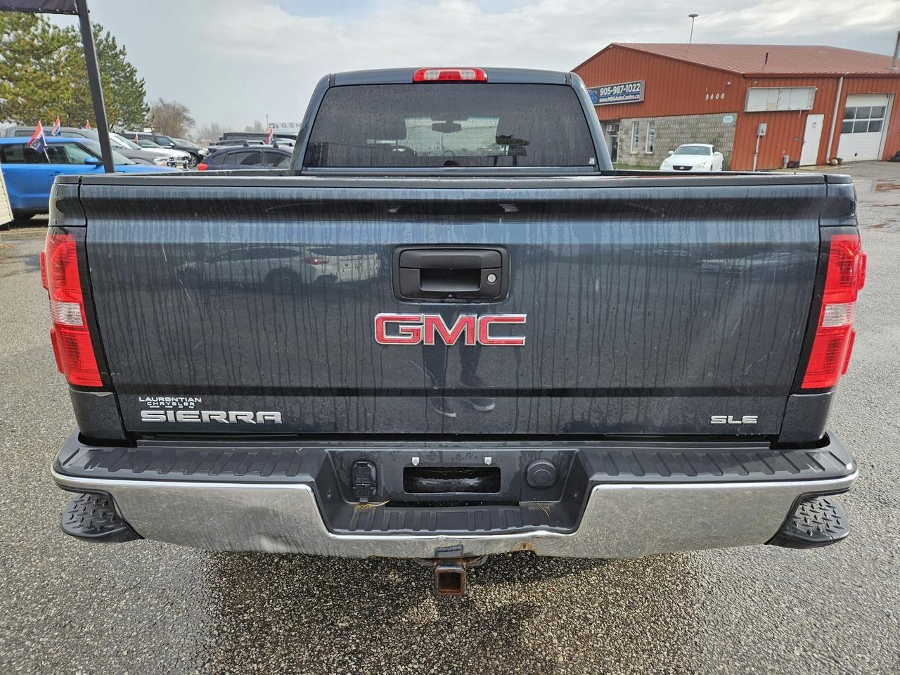 2017 GMC Sierra 1500 4WD CREW CAB 153.0" SLE Photo