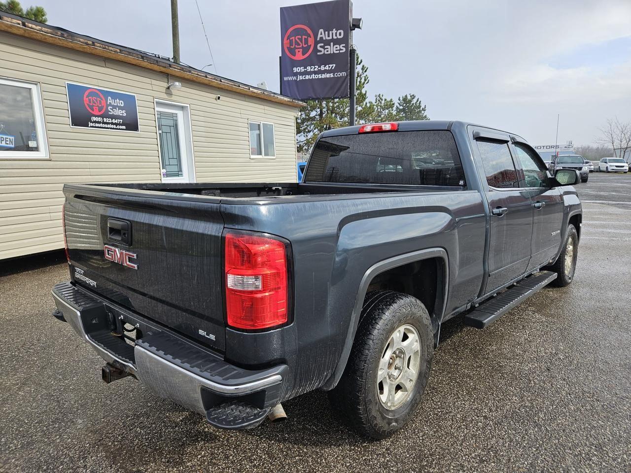 2017 GMC Sierra 1500 4WD CREW CAB 153.0" SLE Photo