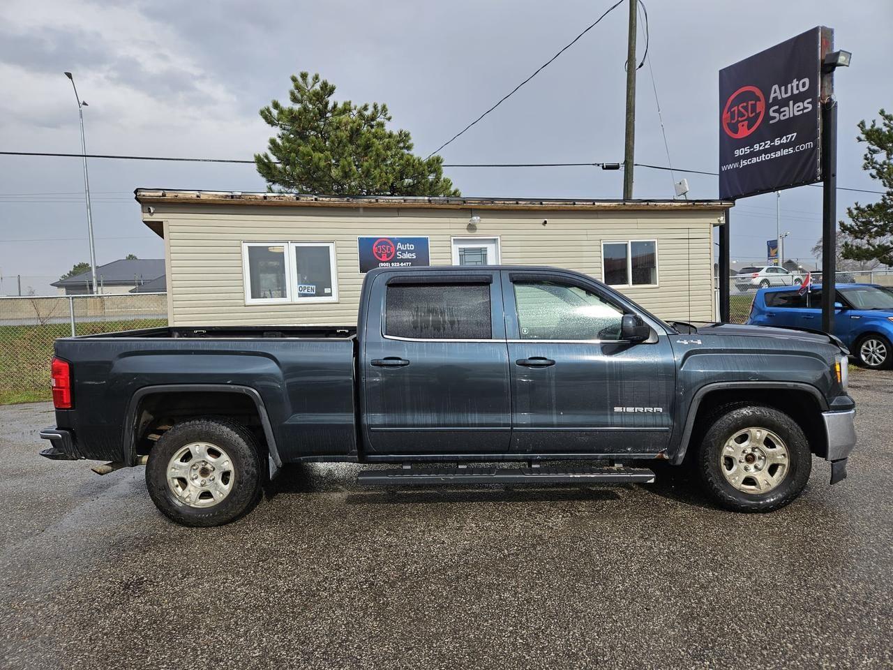 2017 GMC Sierra 1500 4WD CREW CAB 153.0" SLE Photo