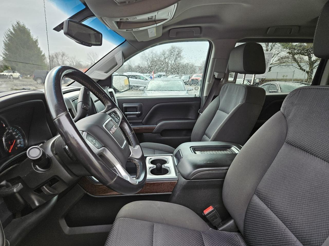 2017 GMC Sierra 1500 4WD CREW CAB 153.0" SLE Photo