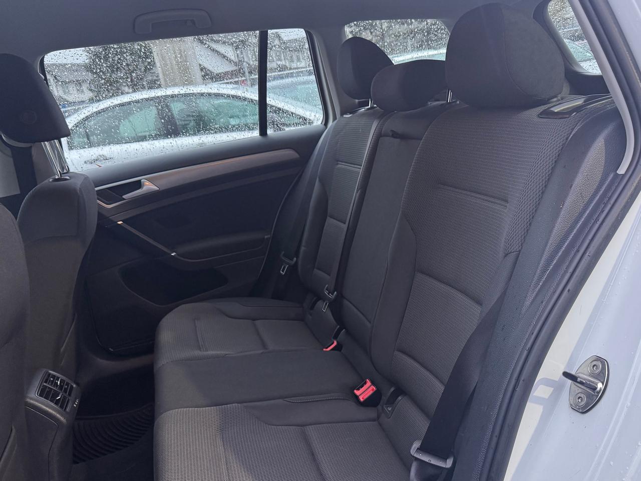 2016 Volkswagen Golf Comfortline FINANCING AVAILABLE Photo14