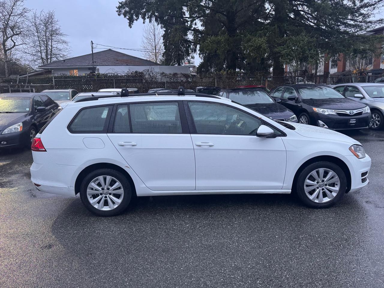 2016 Volkswagen Golf Comfortline FINANCING AVAILABLE Photo4