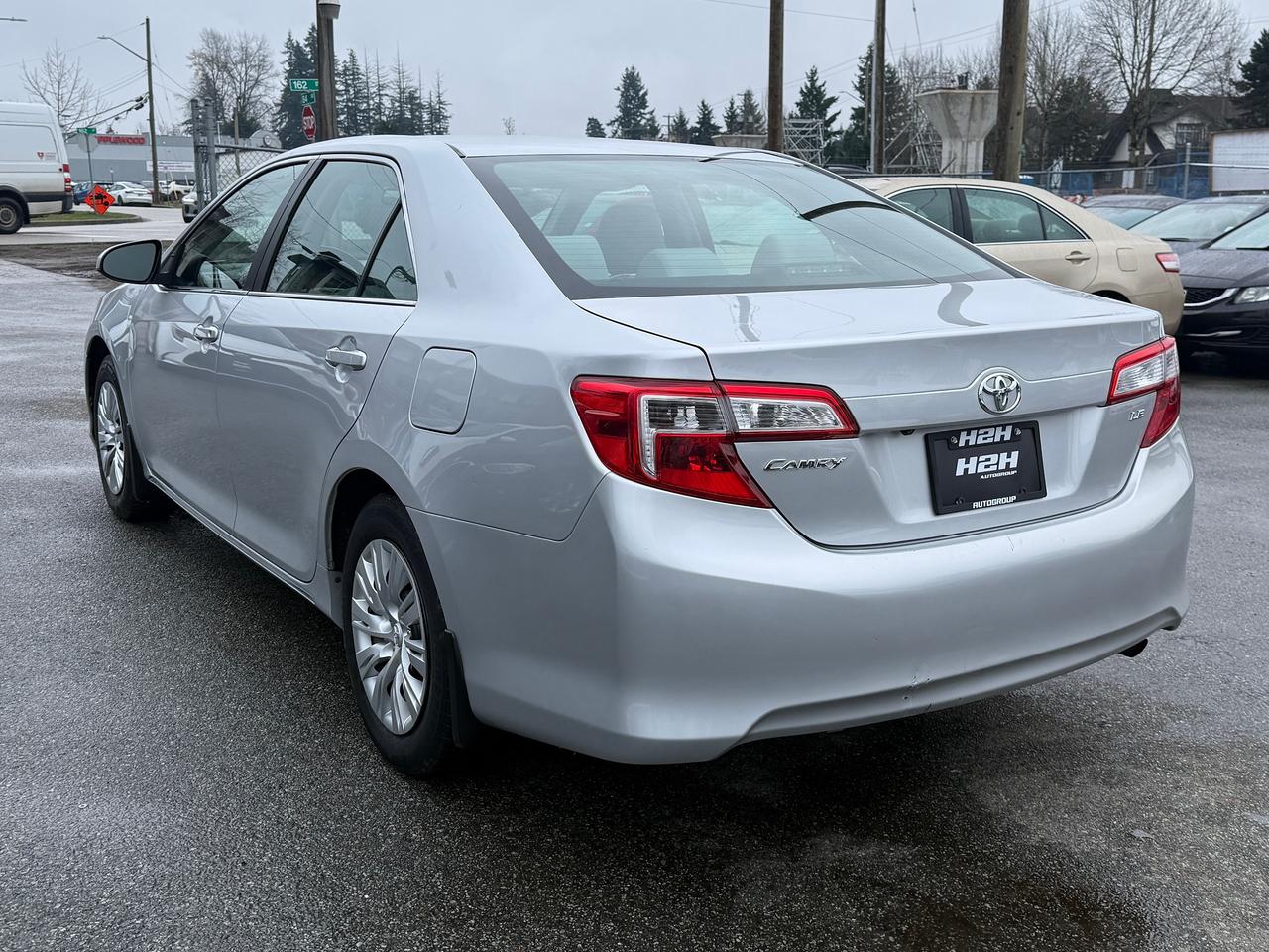 2014 Toyota Camry LE FINANCING AVAILABLE Photo7