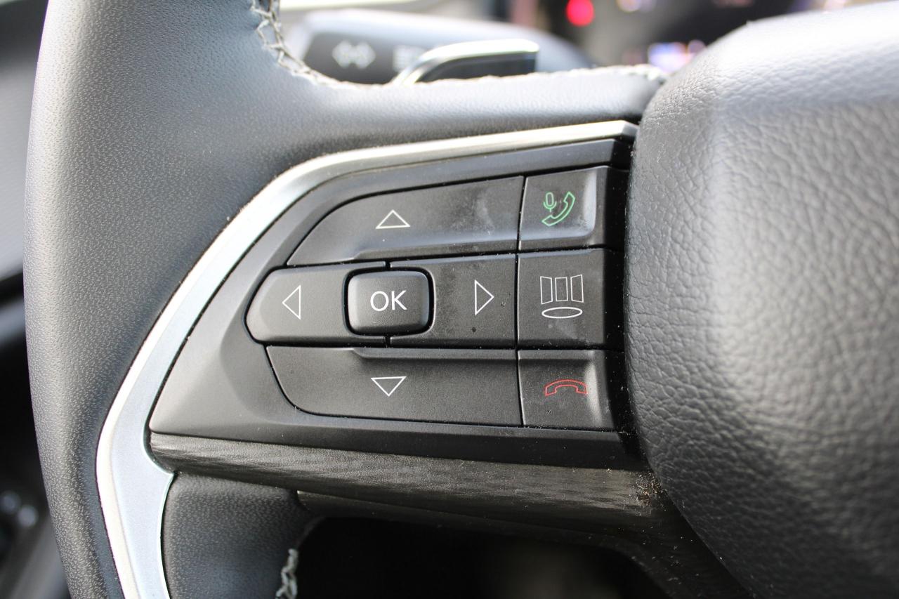 2023 Jeep Grand Cherokee LAREDO 4x4 - Photo #17