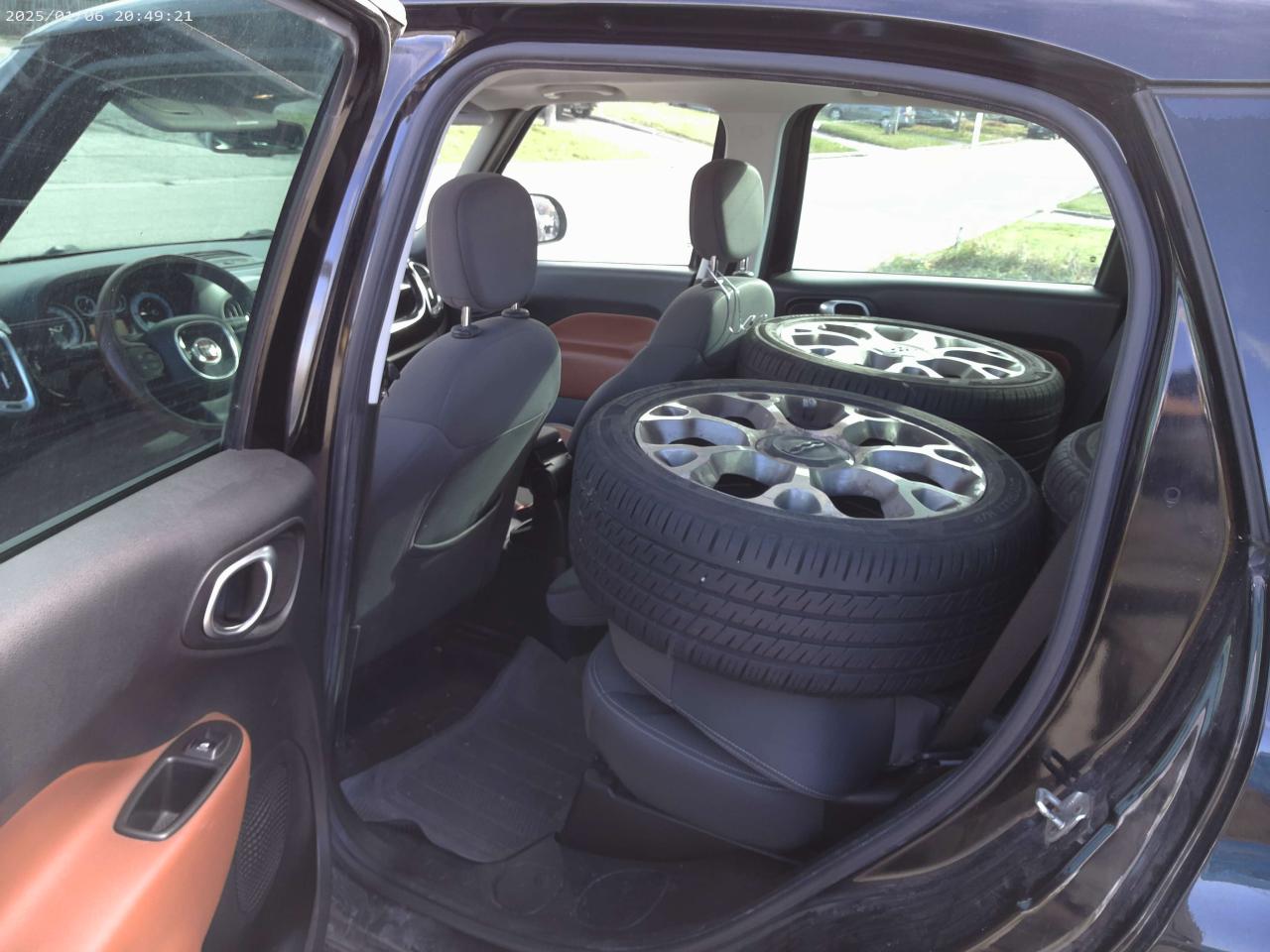 2014 Fiat 500L 5dr HB Trekking - Photo #6