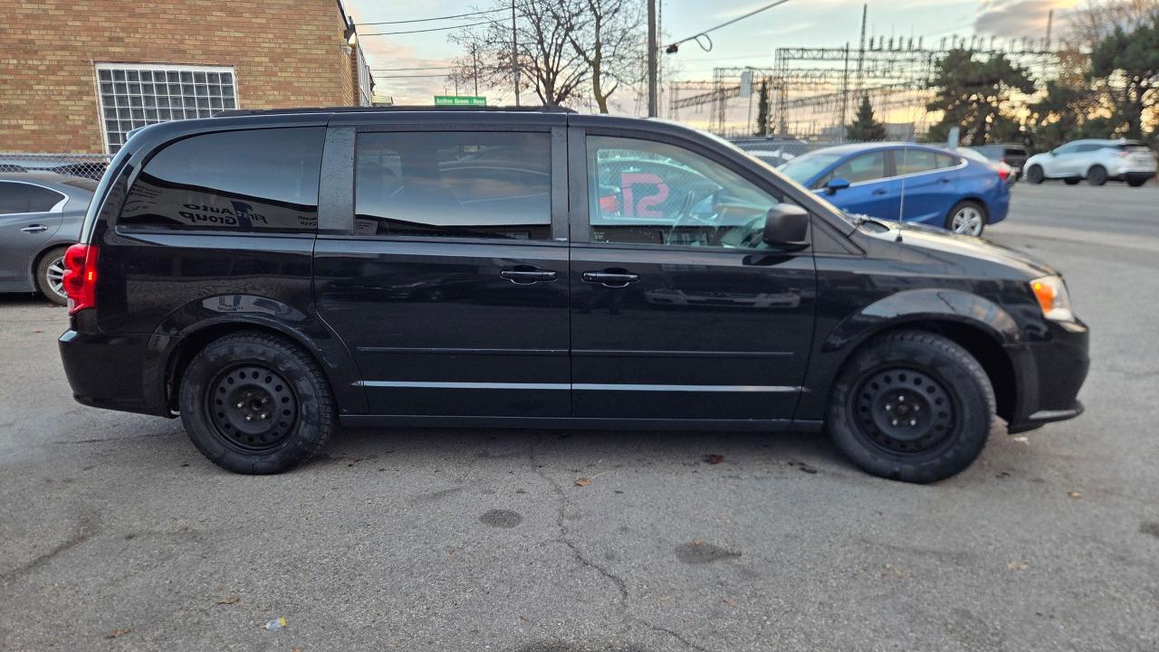 2014 Dodge Grand Caravan SXT DVD/Camera/2 sets rims/tires - Photo #5