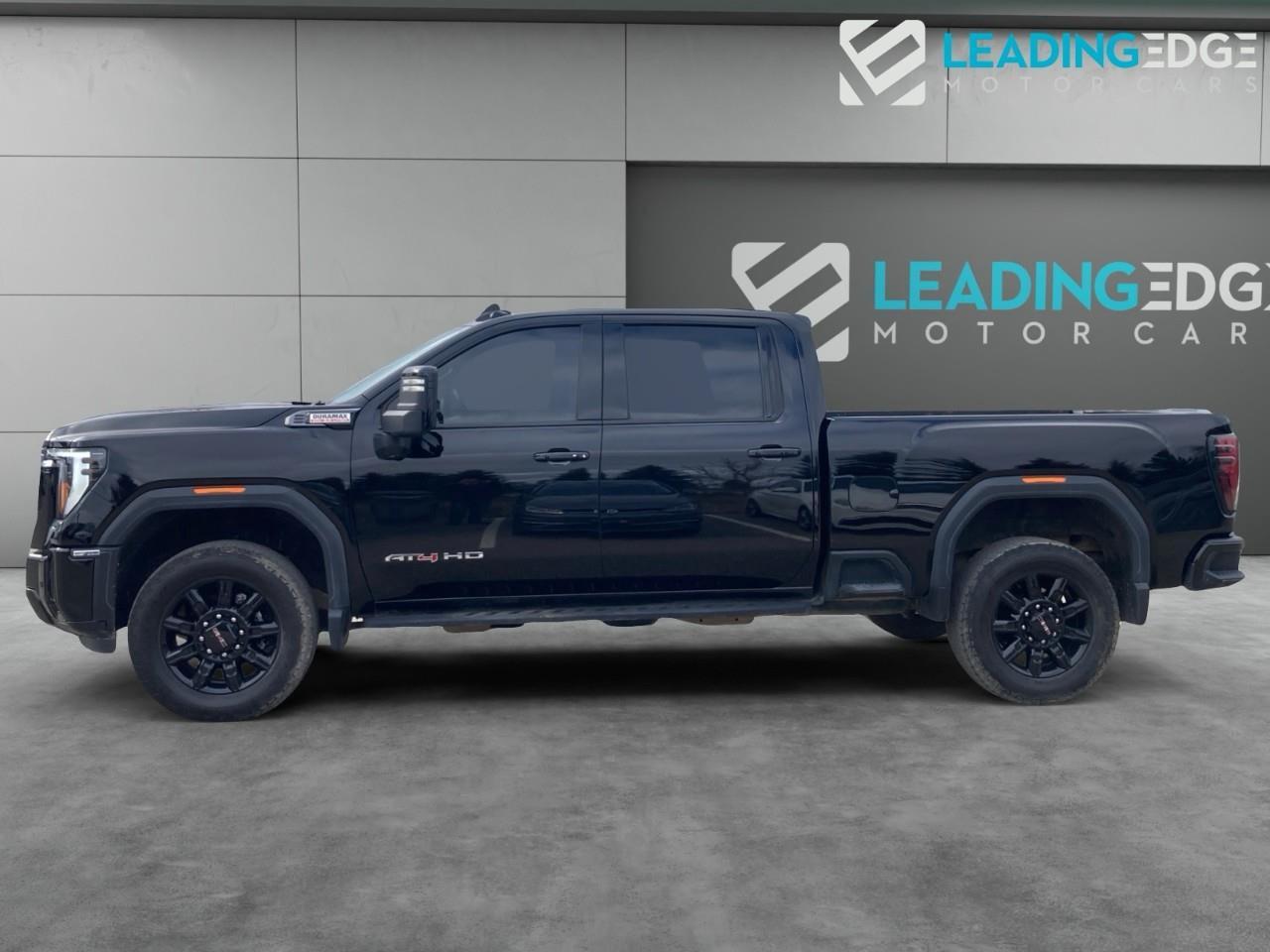 2025 GMC Sierra 2500 HD AT4 Photo4