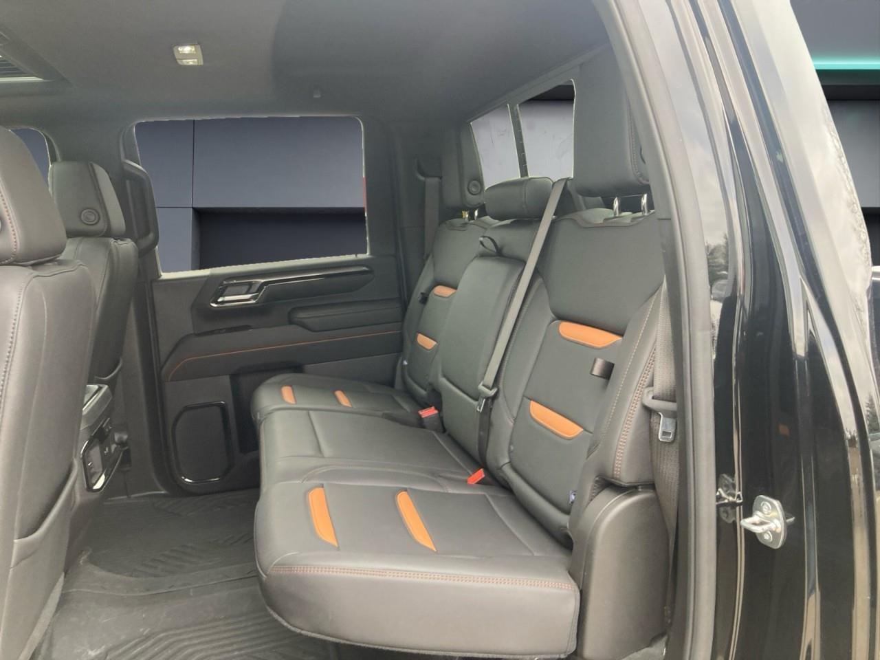 2025 GMC Sierra 2500 HD AT4 Photo