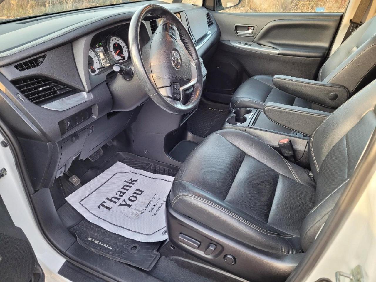 2020 Toyota Sienna SE 7-Passenger AWD Photo