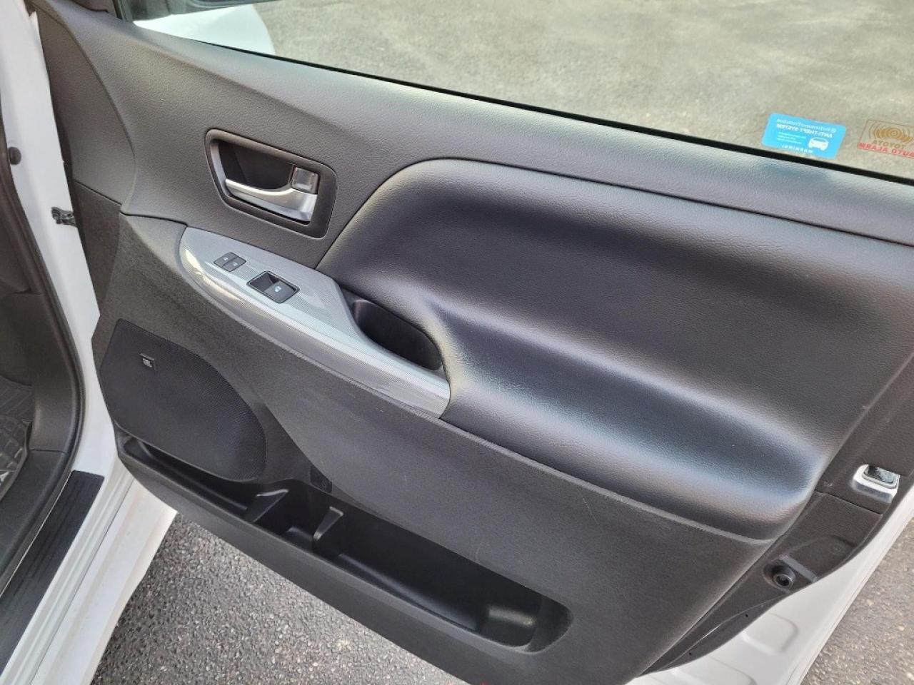 2020 Toyota Sienna SE 7-Passenger AWD Photo