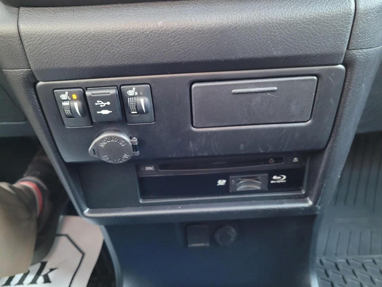 2020 Toyota Sienna SE 7-Passenger AWD Photo