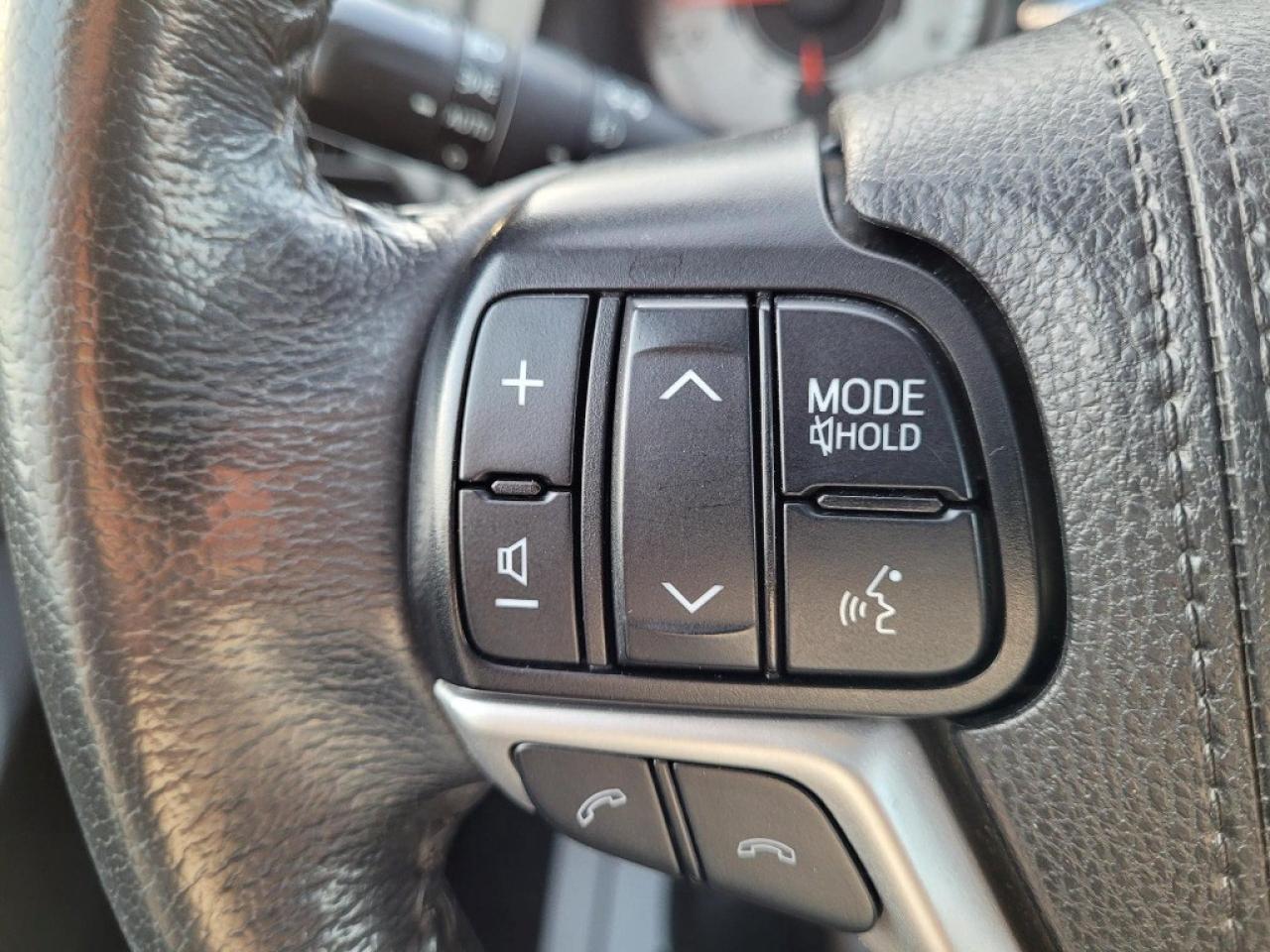 2020 Toyota Sienna SE 7-Passenger AWD Photo