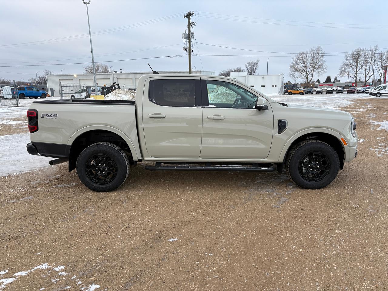 2025 Ford Ranger Lariat Photo2
