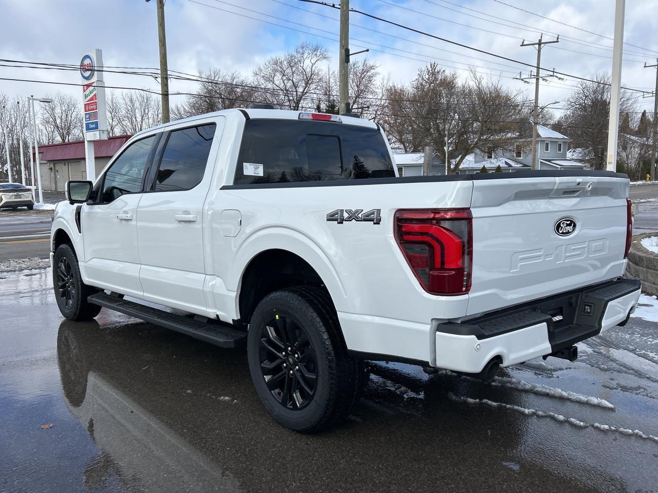 2025 Ford F-150 LARIAT  - Sunroof Photo