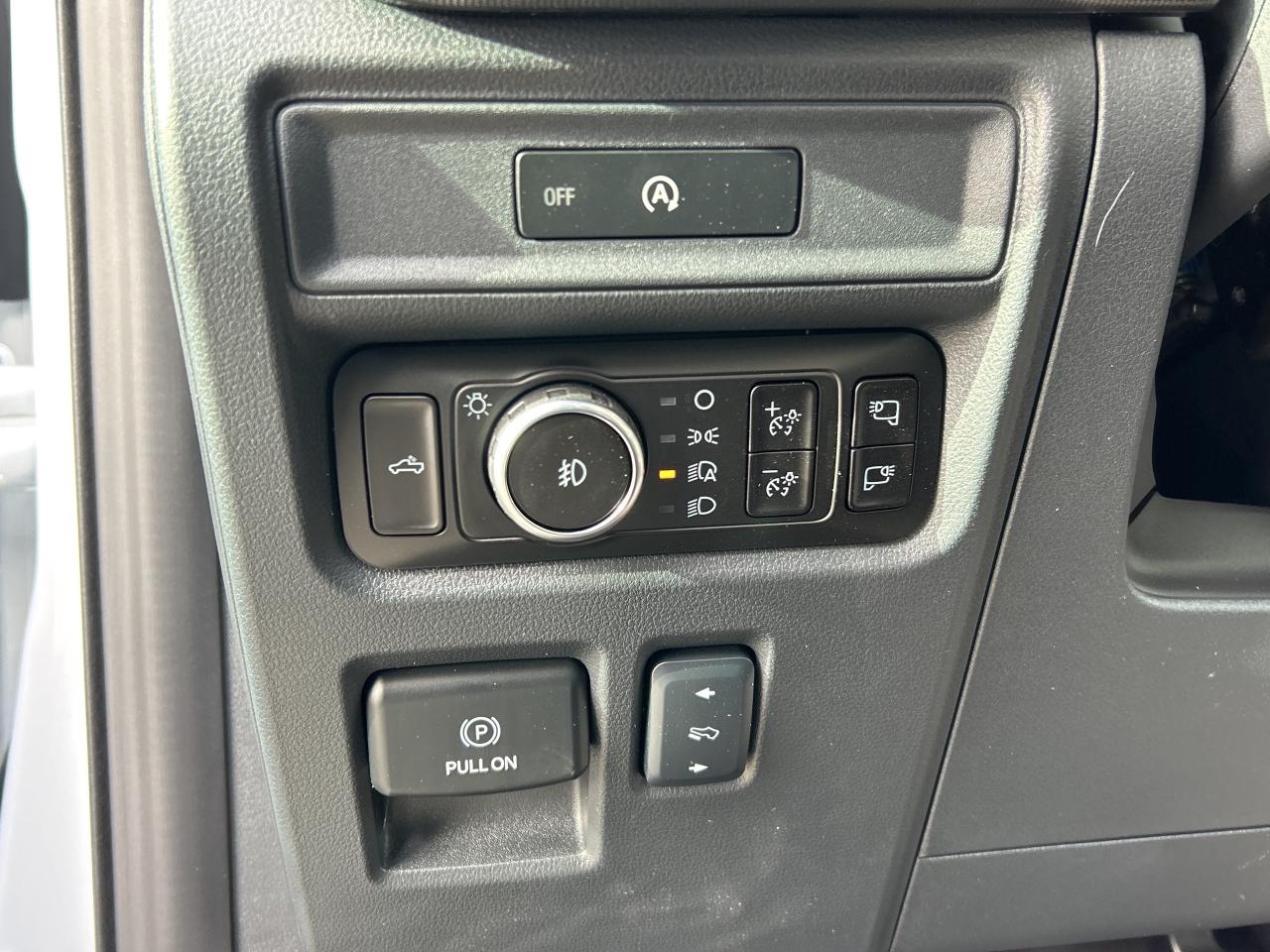 2025 Ford F-150 LARIAT  - Sunroof Photo