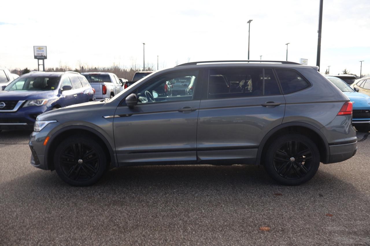 2022 Volkswagen Tiguan Comfortline R-Line Black Edition | Sunroof | Photo