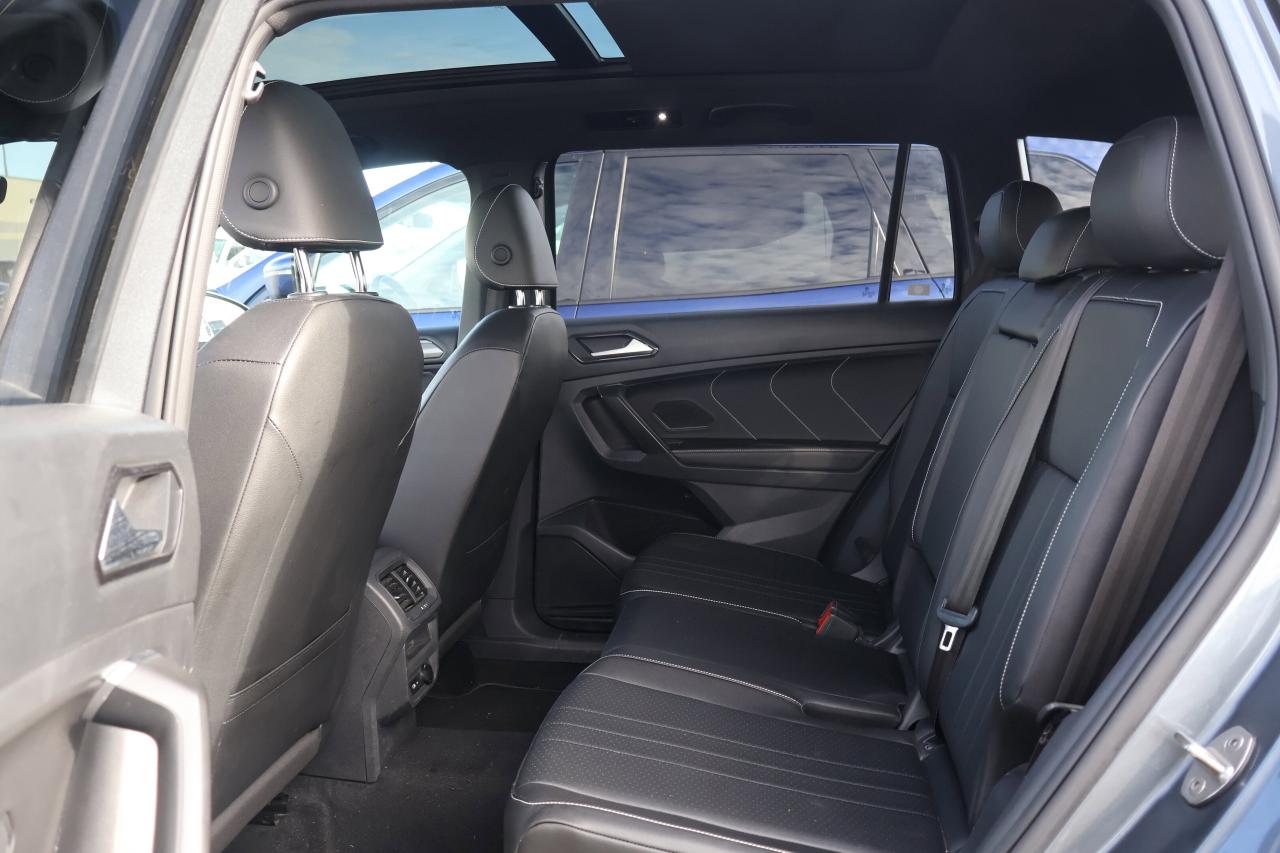 2022 Volkswagen Tiguan Comfortline R-Line Black Edition | Sunroof | Photo