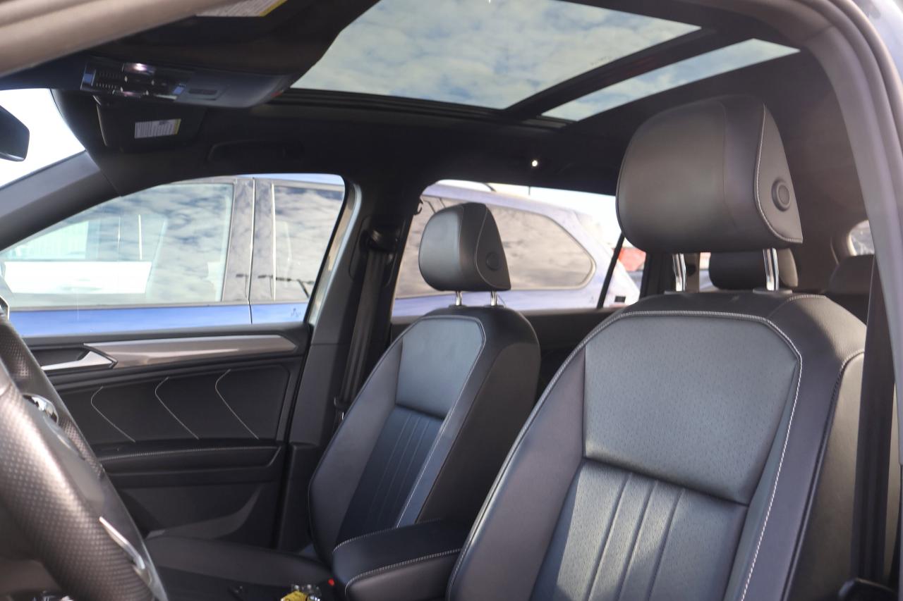 2022 Volkswagen Tiguan Comfortline R-Line Black Edition | Sunroof | Photo
