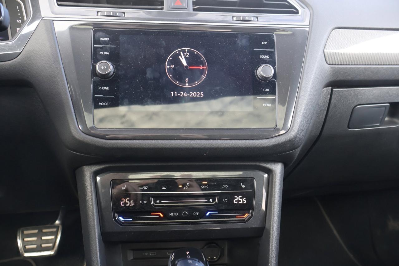 2022 Volkswagen Tiguan Comfortline R-Line Black Edition | Sunroof | Photo