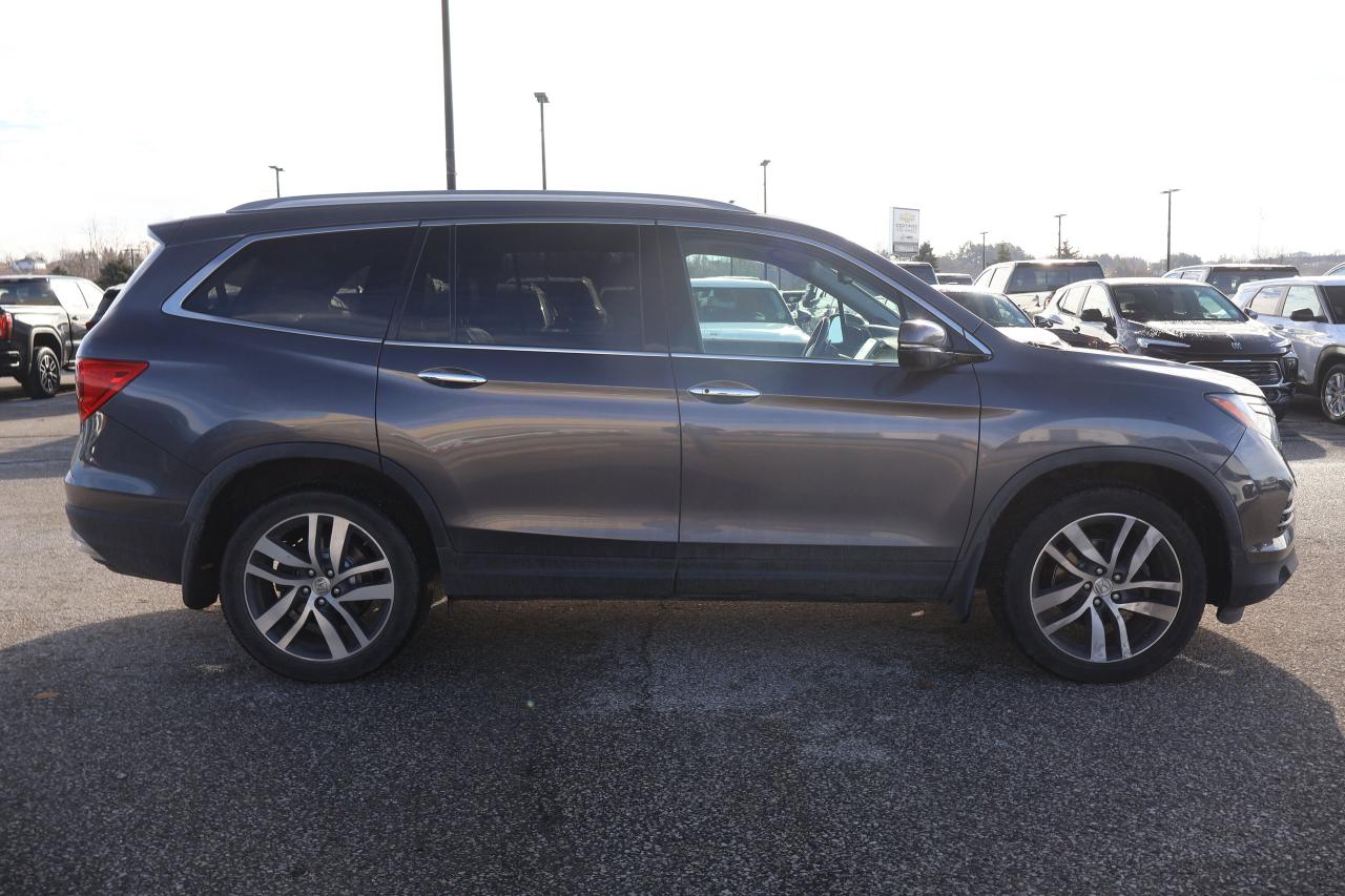 2018 Honda Pilot Touring | Panoramic Roof | Photo