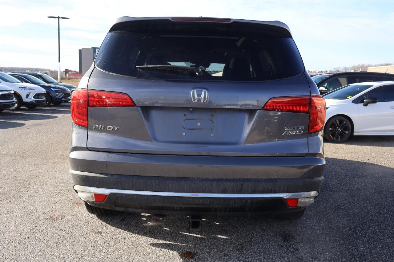 2018 Honda Pilot Touring | Panoramic Roof | Photo