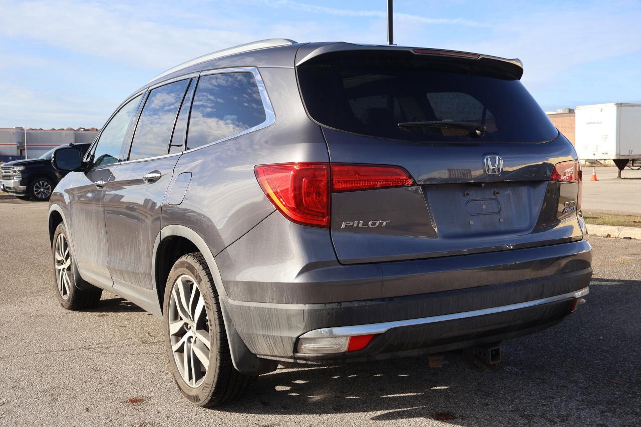 2018 Honda Pilot Touring | Panoramic Roof | Photo