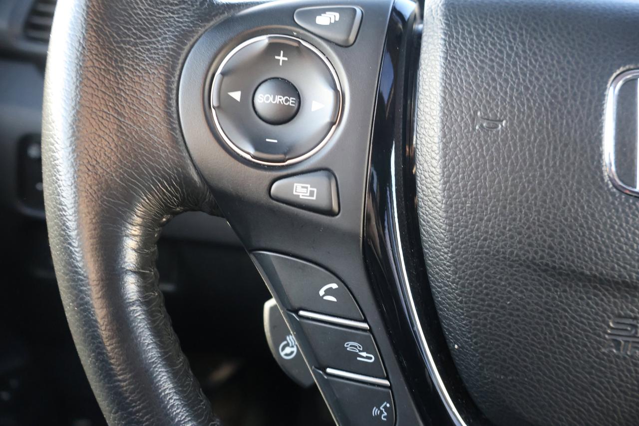 2018 Honda Pilot Touring | Panoramic Roof | Photo