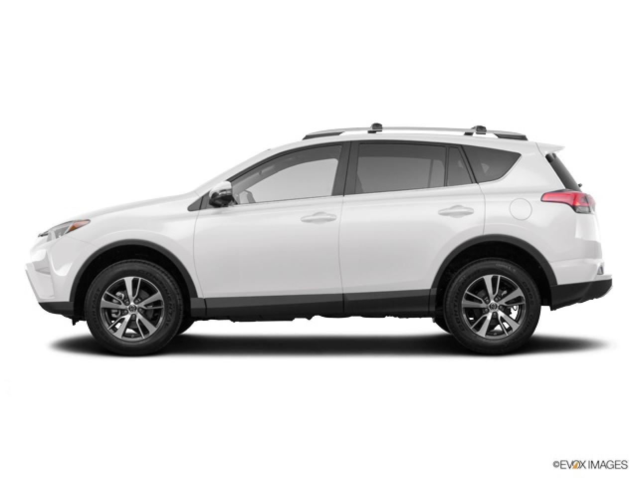 2017 Toyota RAV4 FWD XLE Photo3