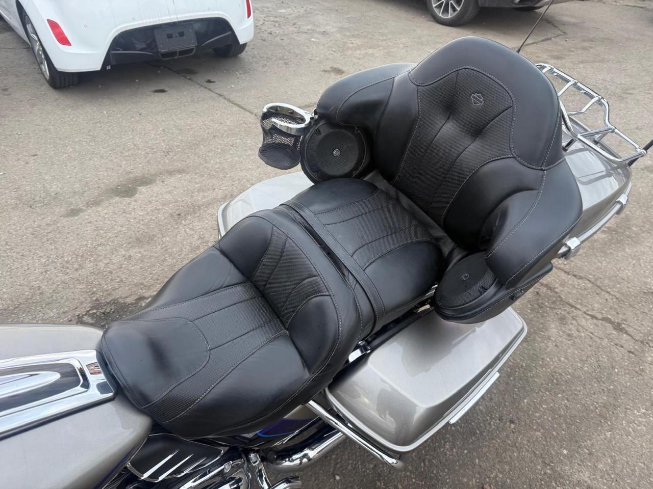 2017 Harley-Davidson CVO Limited SCREAMIN EAGLE, ELECTRA, LIGHT DAMAGE, AS IS - Photo #17