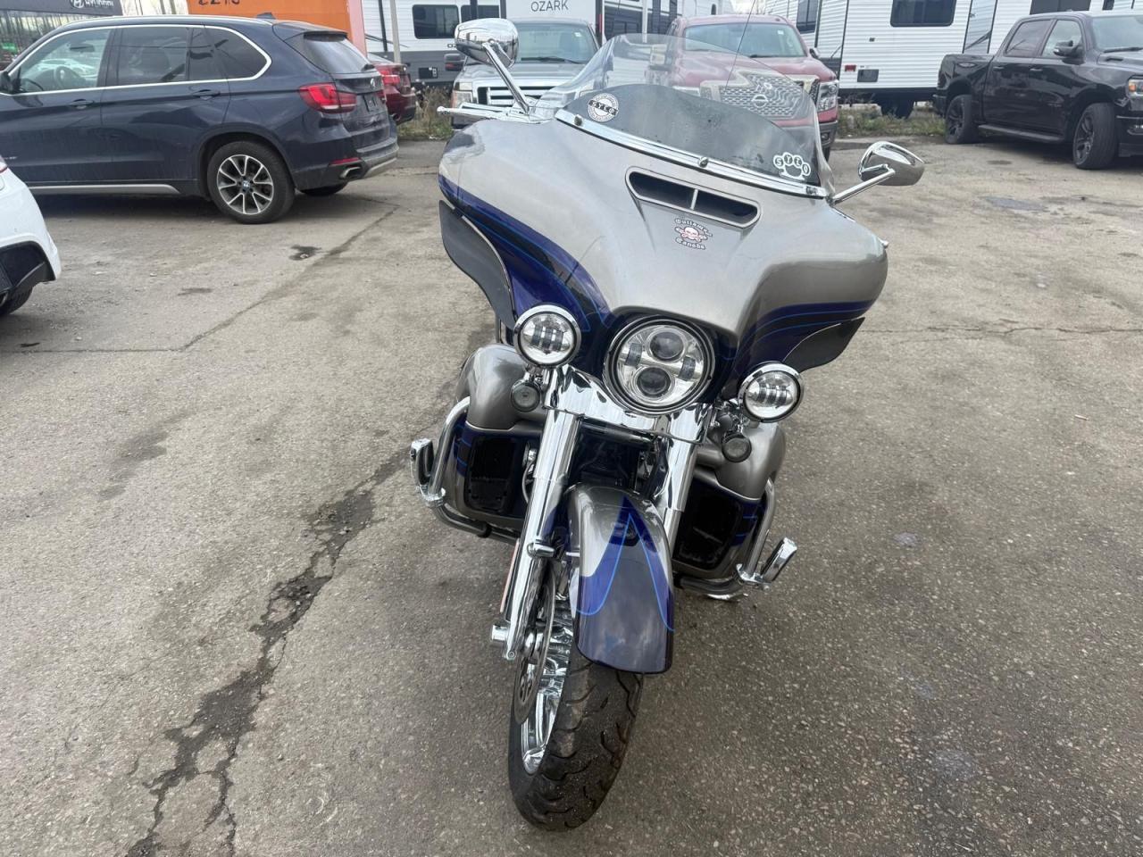 2017 Harley-Davidson CVO Limited SCREAMIN EAGLE, ELECTRA, LIGHT DAMAGE, AS IS - Photo #13