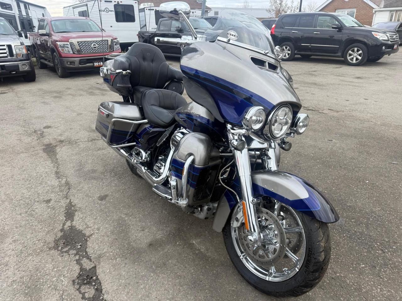 2017 Harley-Davidson CVO Limited SCREAMIN EAGLE, ELECTRA, LIGHT DAMAGE, AS IS - Photo #6