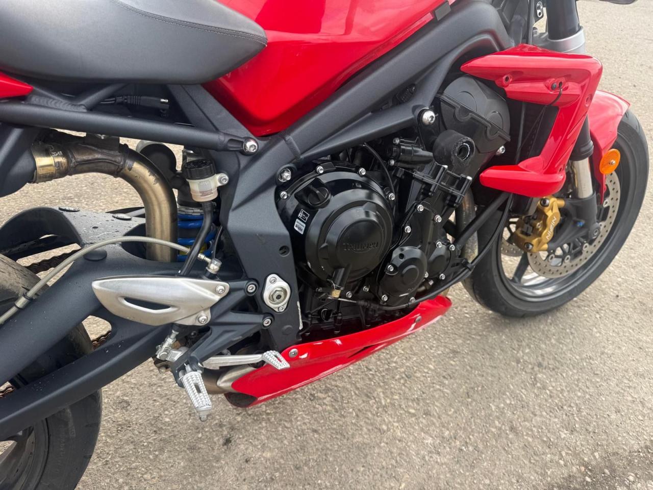 2012 Triumph Speed Triple R STREET FIGHTER, SPORT BIKE, 3 CYL, LIGHT DAMAGE - Photo #13