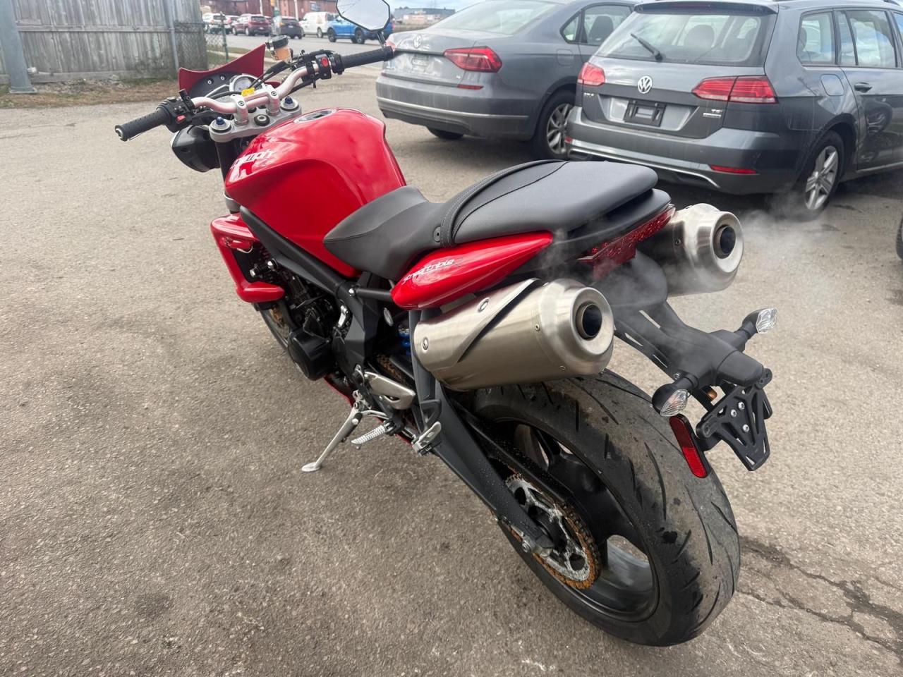 2012 Triumph Speed Triple R STREET FIGHTER, SPORT BIKE, 3 CYL, LIGHT DAMAGE - Photo #4