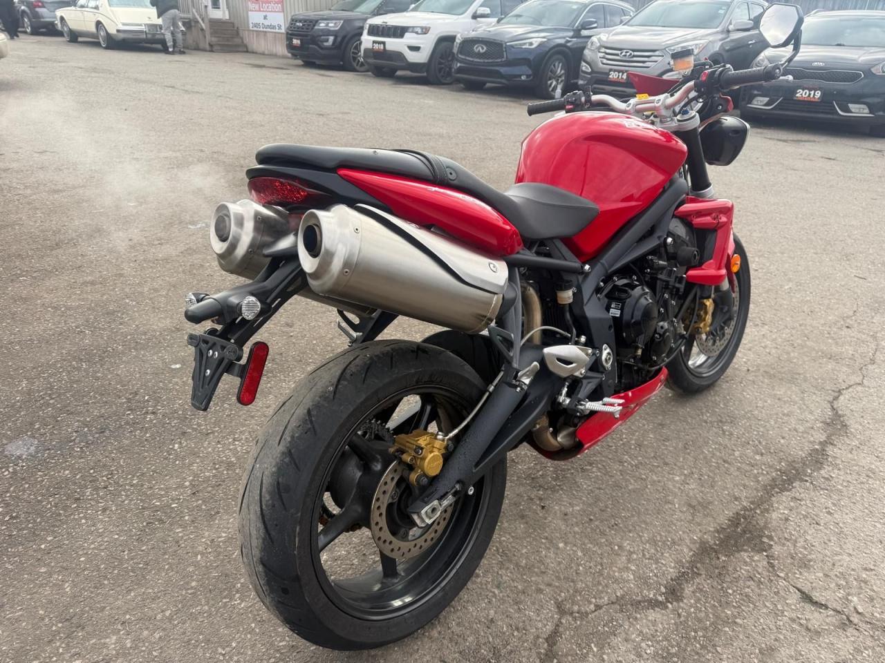 2012 Triumph Speed Triple R STREET FIGHTER, SPORT BIKE, 3 CYL, LIGHT DAMAGE - Photo #6