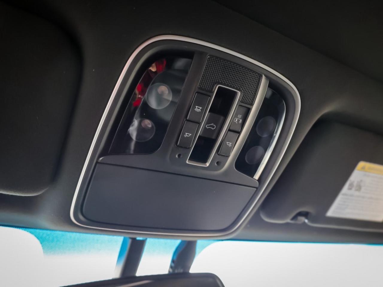 2018 Kia Sorento SX V6  - Navigation -  Sunroof - $143 B/W Photo