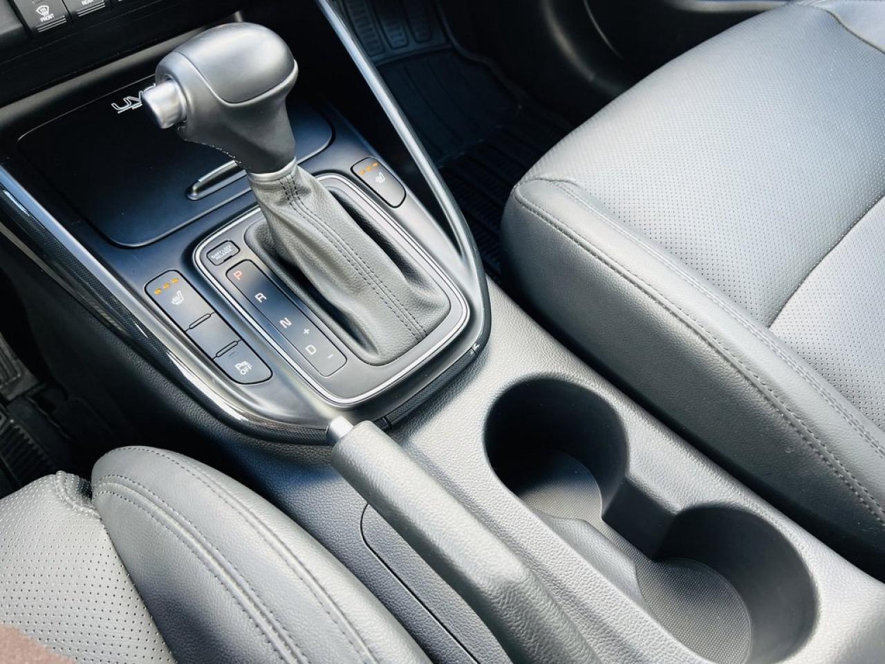 2016 Kia Rondo EX Photo