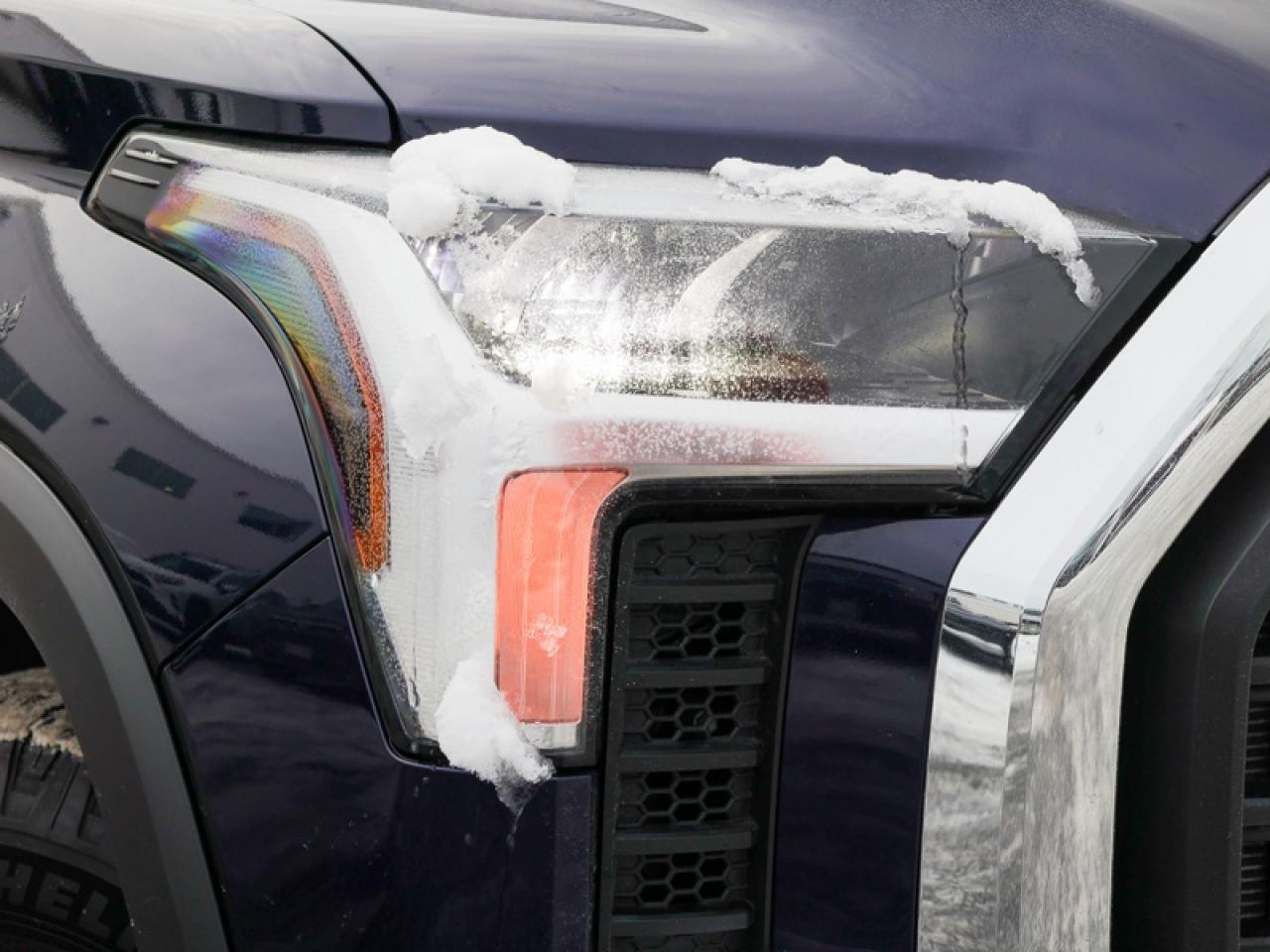 2024 Toyota Tundra SR5 TRD Off Road  TOYOTA TRD OFF-ROAD Low kms with Hard Tri-Fold Cover and Side Steps Included Photo