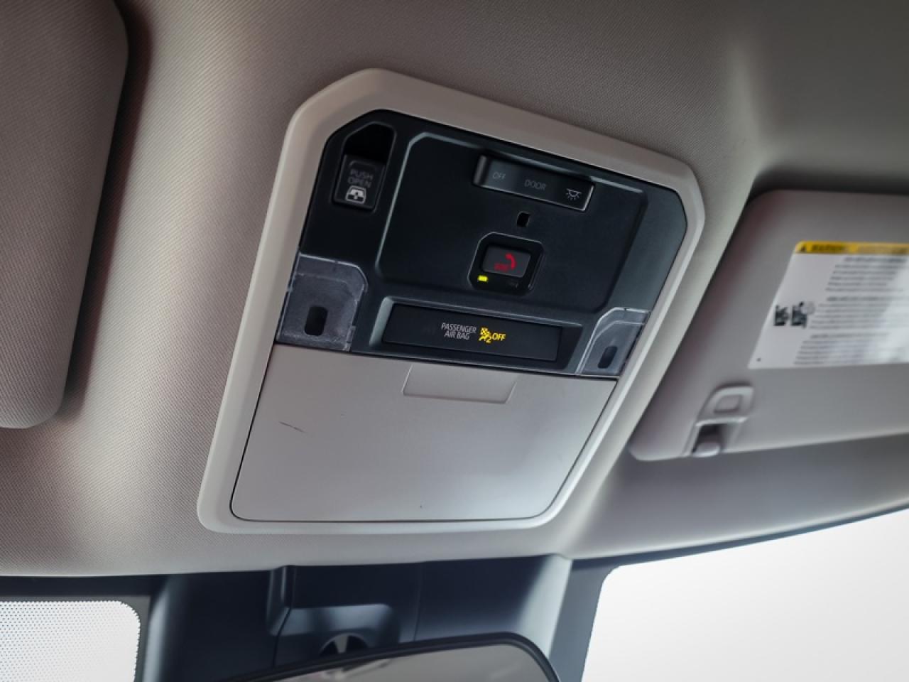 2024 Toyota Tundra SR5 TRD Off Road  TOYOTA TRD OFF-ROAD Low kms with Hard Tri-Fold Cover and Side Steps Included Photo