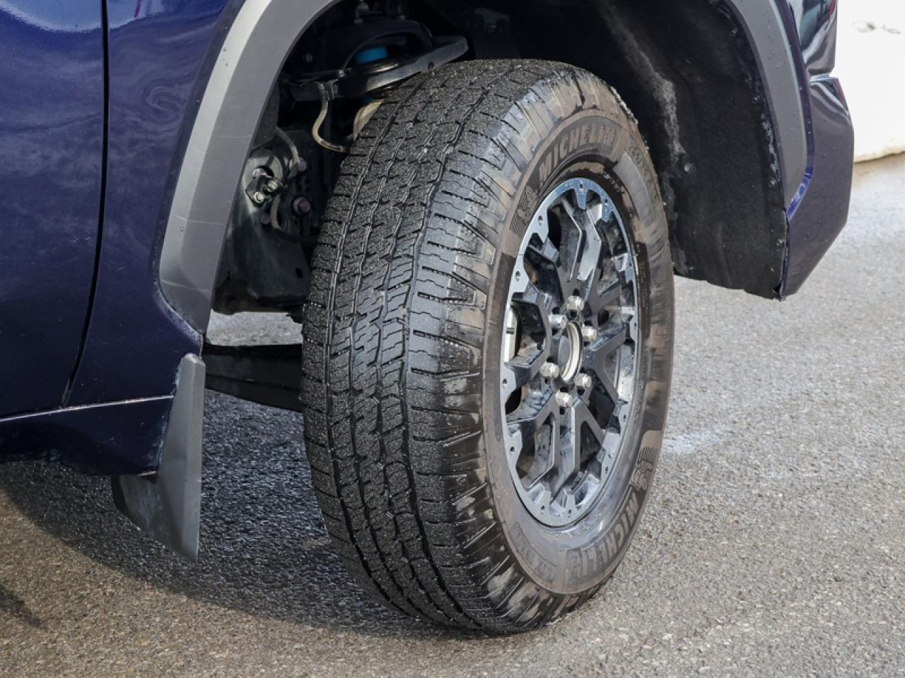 2024 Toyota Tundra SR5 TRD Off Road  TOYOTA TRD OFF-ROAD Low kms with Hard Tri-Fold Cover and Side Steps Included Photo