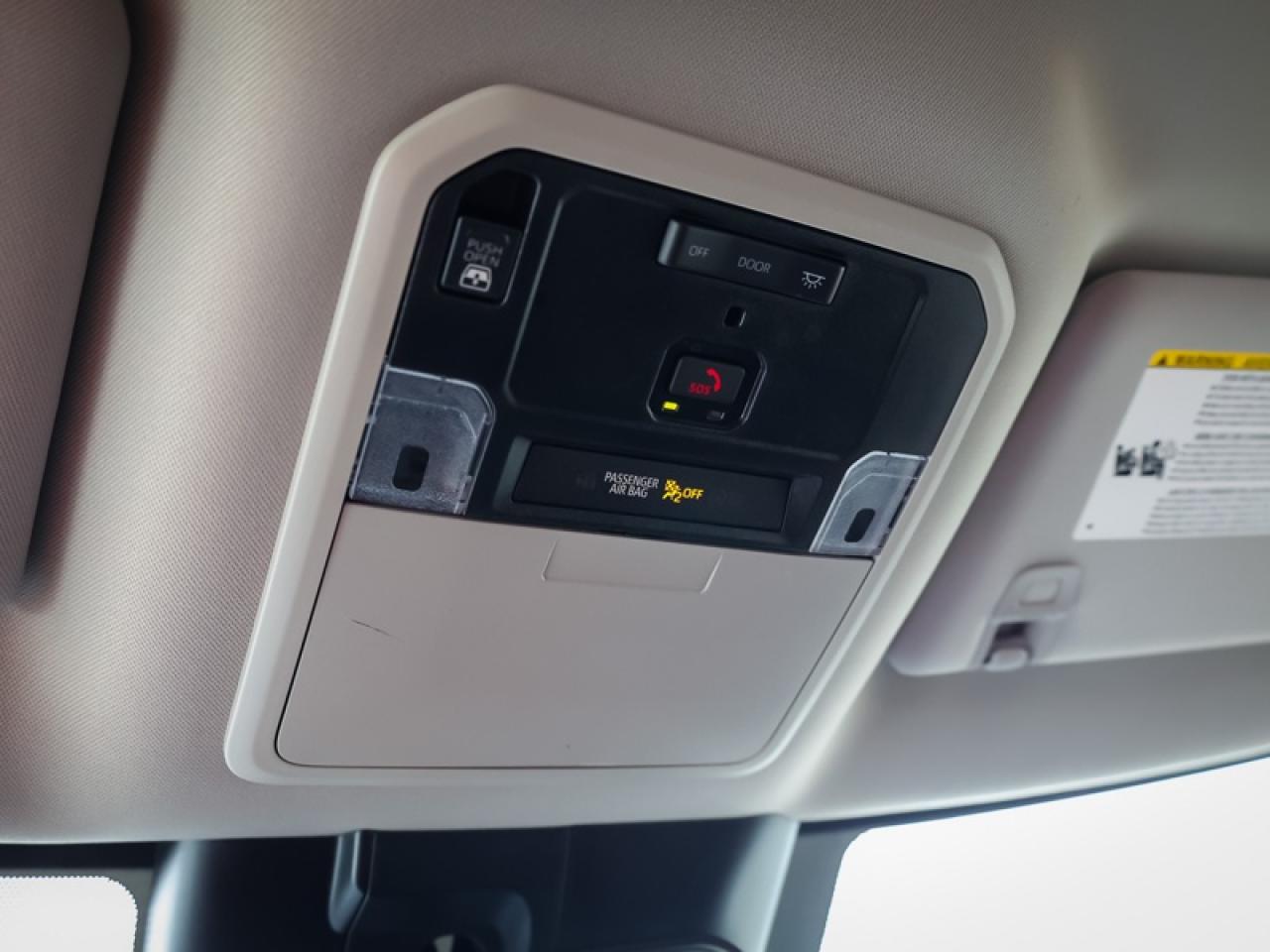 2024 Toyota Tundra SR5 TRD Off Road  TOYOTA TRD OFF-ROAD Low kms with Hard Tri-Fold Cover and Side Steps Included Photo