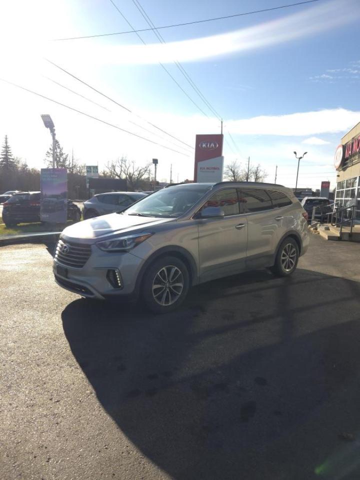 Used 2017 Hyundai Santa Fe XL AWD Limited for sale in Peterborough, ON