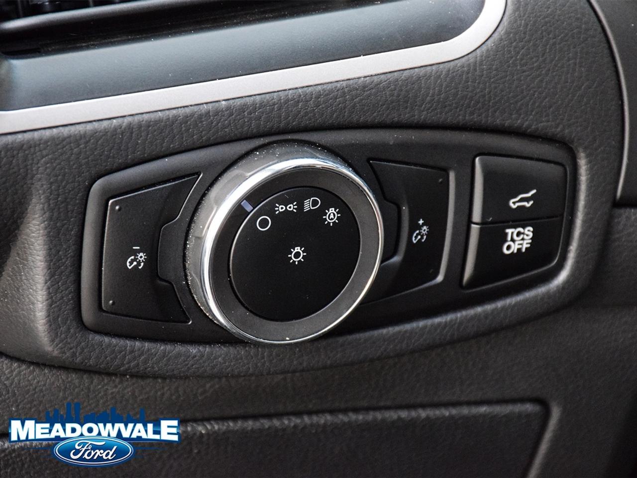 2024 Ford Edge SEL Photo