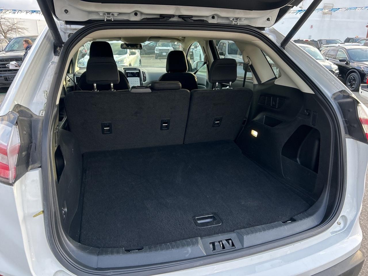 2024 Ford Edge SEL Photo