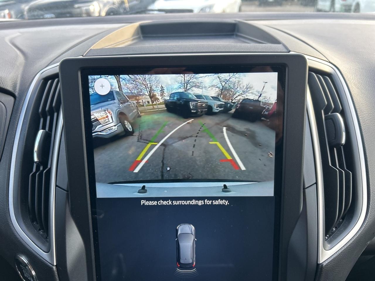 2024 Ford Edge SEL Photo