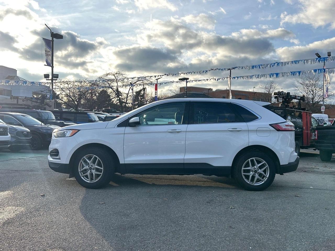 2024 Ford Edge SEL Photo